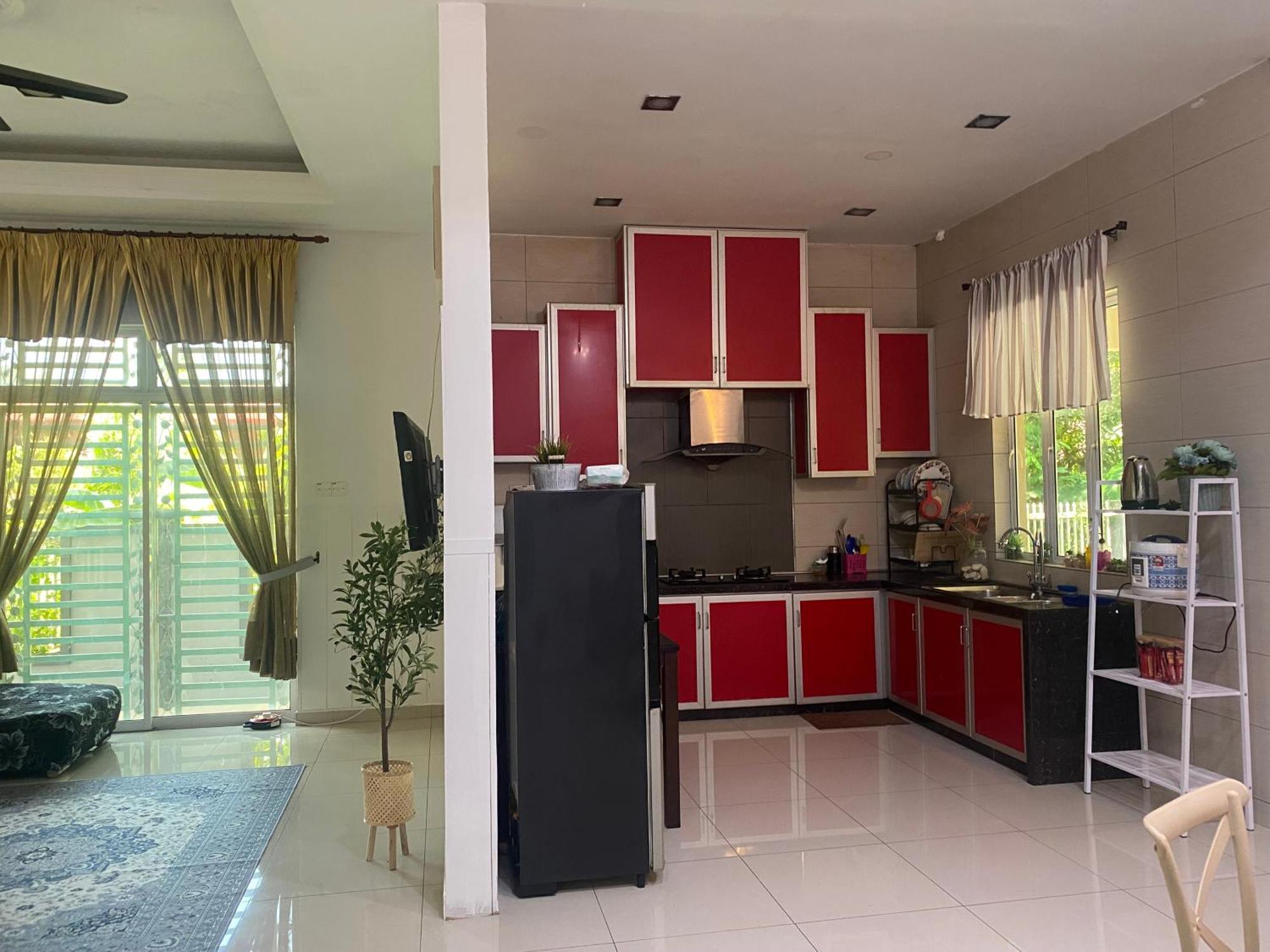 Leissa Homestay Ayer Hitam Εξωτερικό φωτογραφία